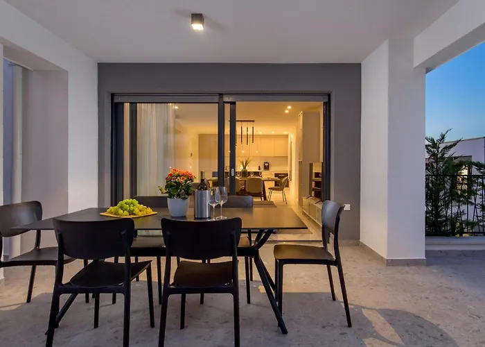 3 Bedroom Cozy In