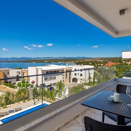 公寓 3 Bedroom Cozy In