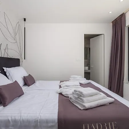 3 Bedroom Cozy In 马林斯卡