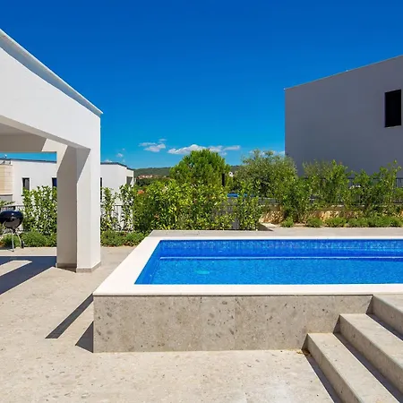 Amazing In With House Sea View דירה מאלינסקה