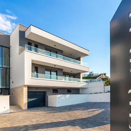Amazing In With House Sea View מאלינסקה