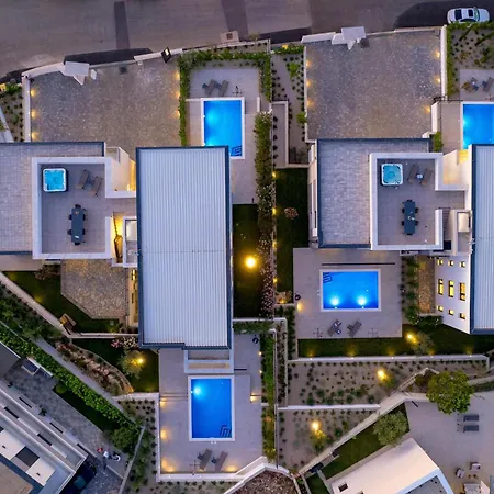 Amazing In With House Sea View